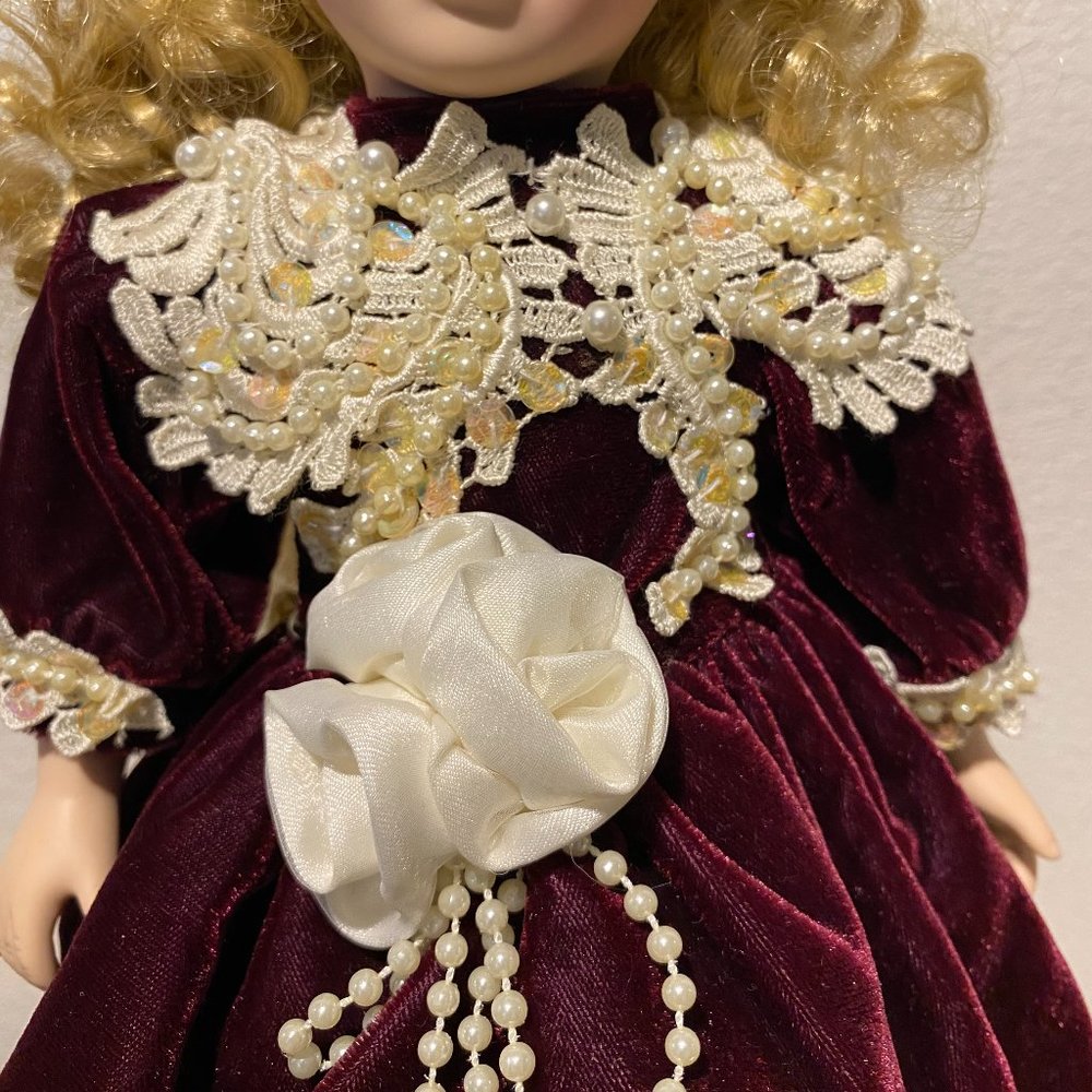 Vintage Victorian Porcelain Doll - Picture 7 of 8